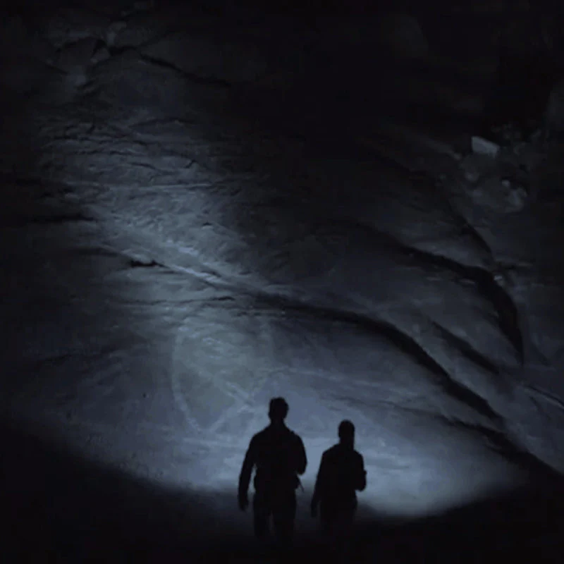 4-Core Powerful LED Flashlight - Image 5